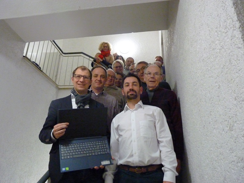 Landrat und Sportkreis verteilen erneut Notebooks an Vereine